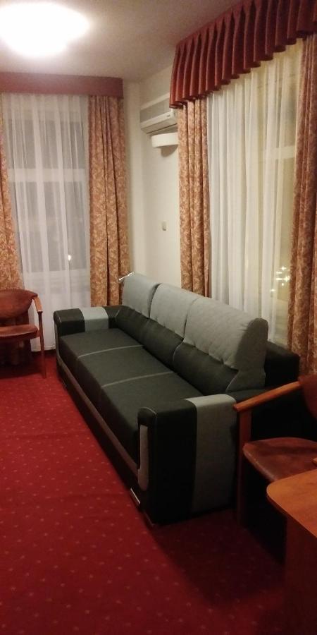 Hotel Korona Цеханув Экстерьер фото